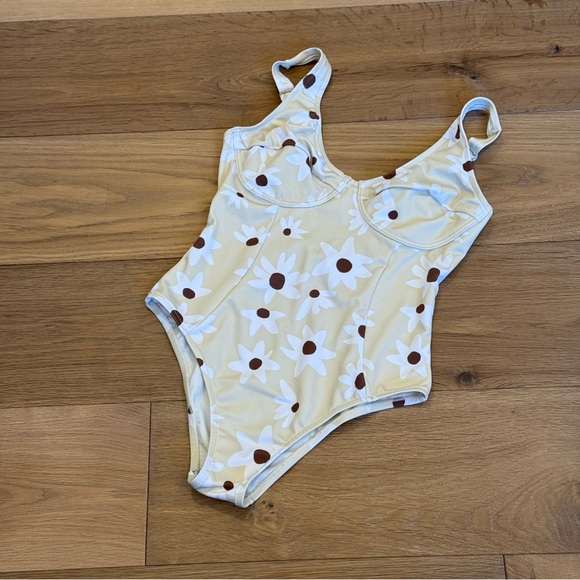 DO NOT BUY - Hold For @stephielea Zulu & Zephyr Paper Flower One Piece Swim Suit - Picture 5 of 14